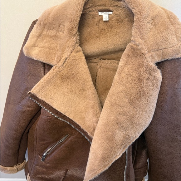 Women's Brown Shearling Jacket - Picture 6 of 10